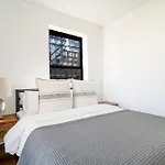 Chic & Trendy 3Bd 1Bath Escape In The Lower East Side