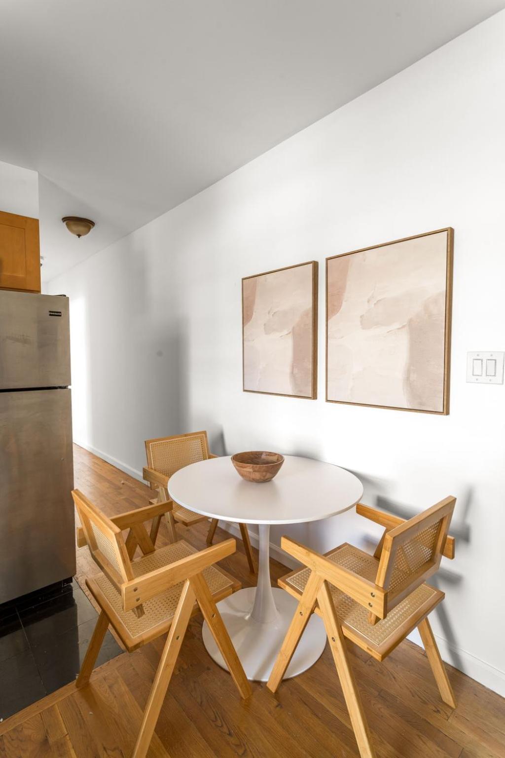 Chic & Trendy 3bd 1bath Escape In The Lower East Side New York