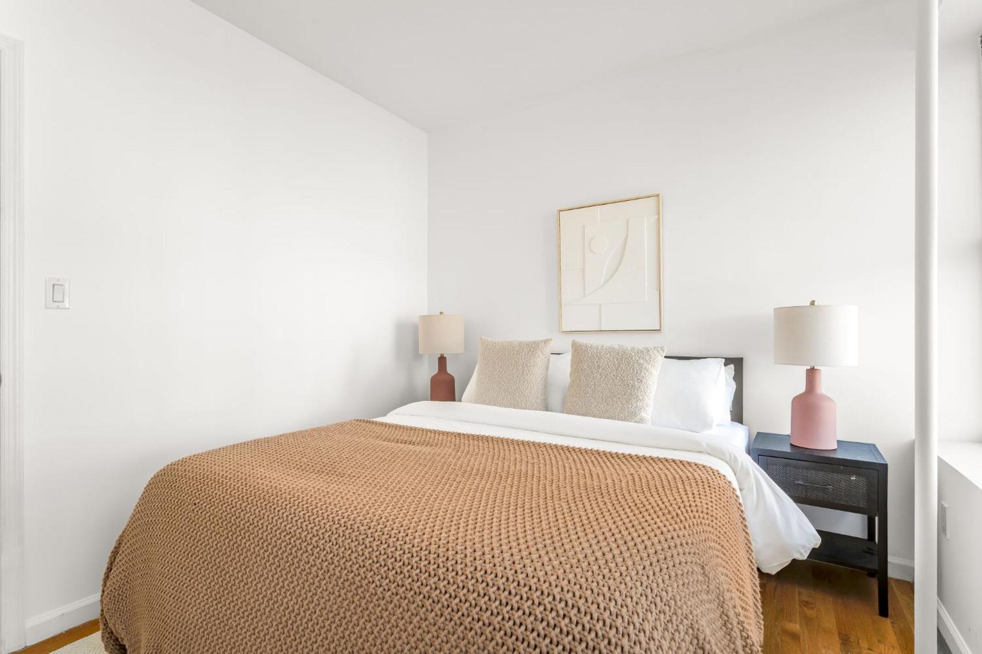 Chic & Trendy 3bd 1bath Escape In The Lower East Side New York
