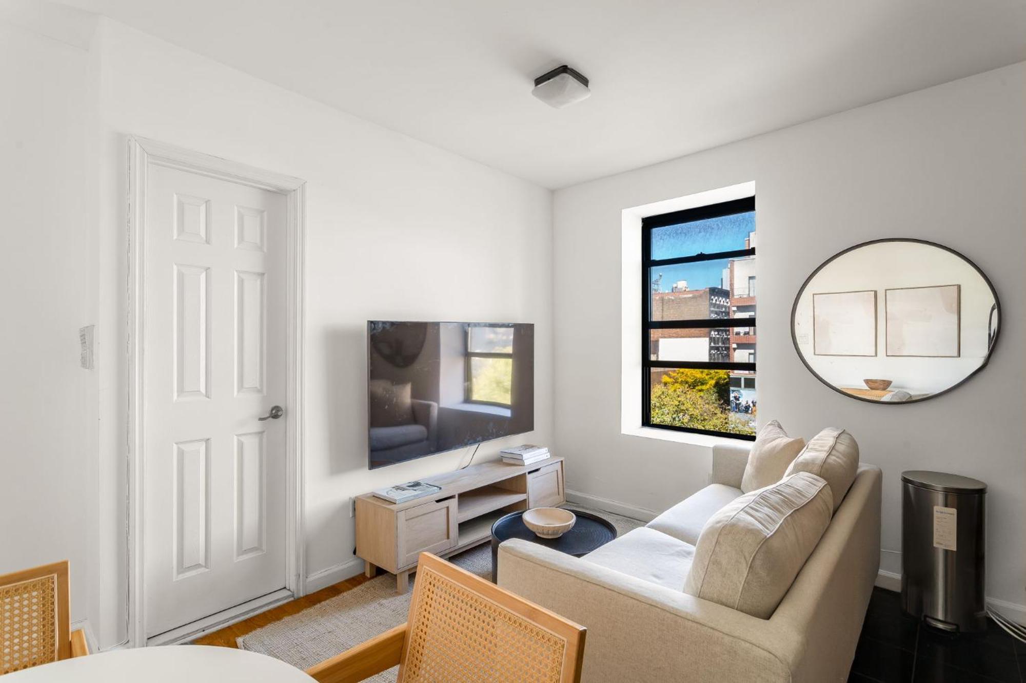 Chic & Trendy 3bd 1bath Escape In The Lower East Side Apartment New York