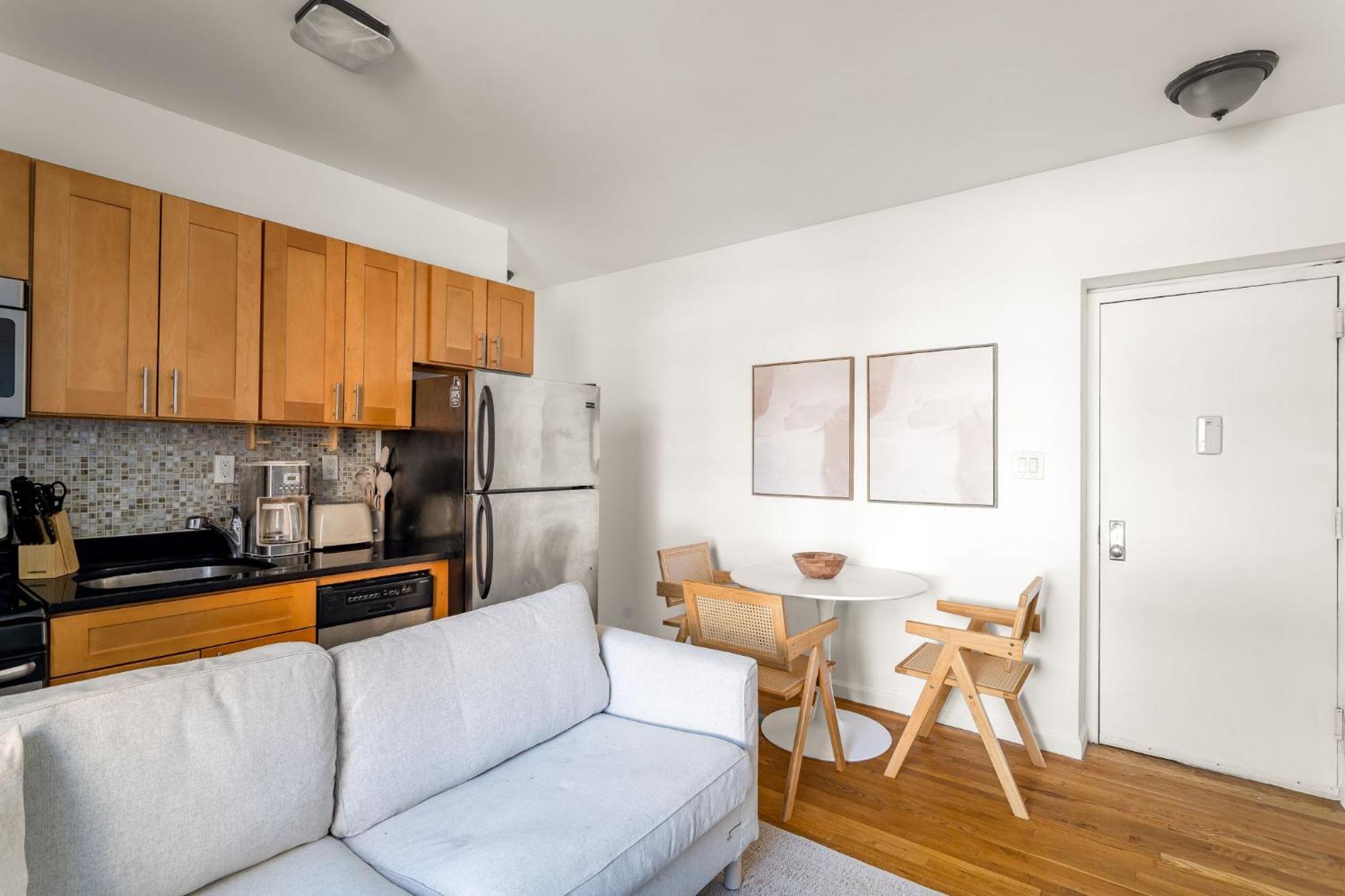 Apartment Chic & Trendy 3bd 1bath Escape In The Lower East Side *