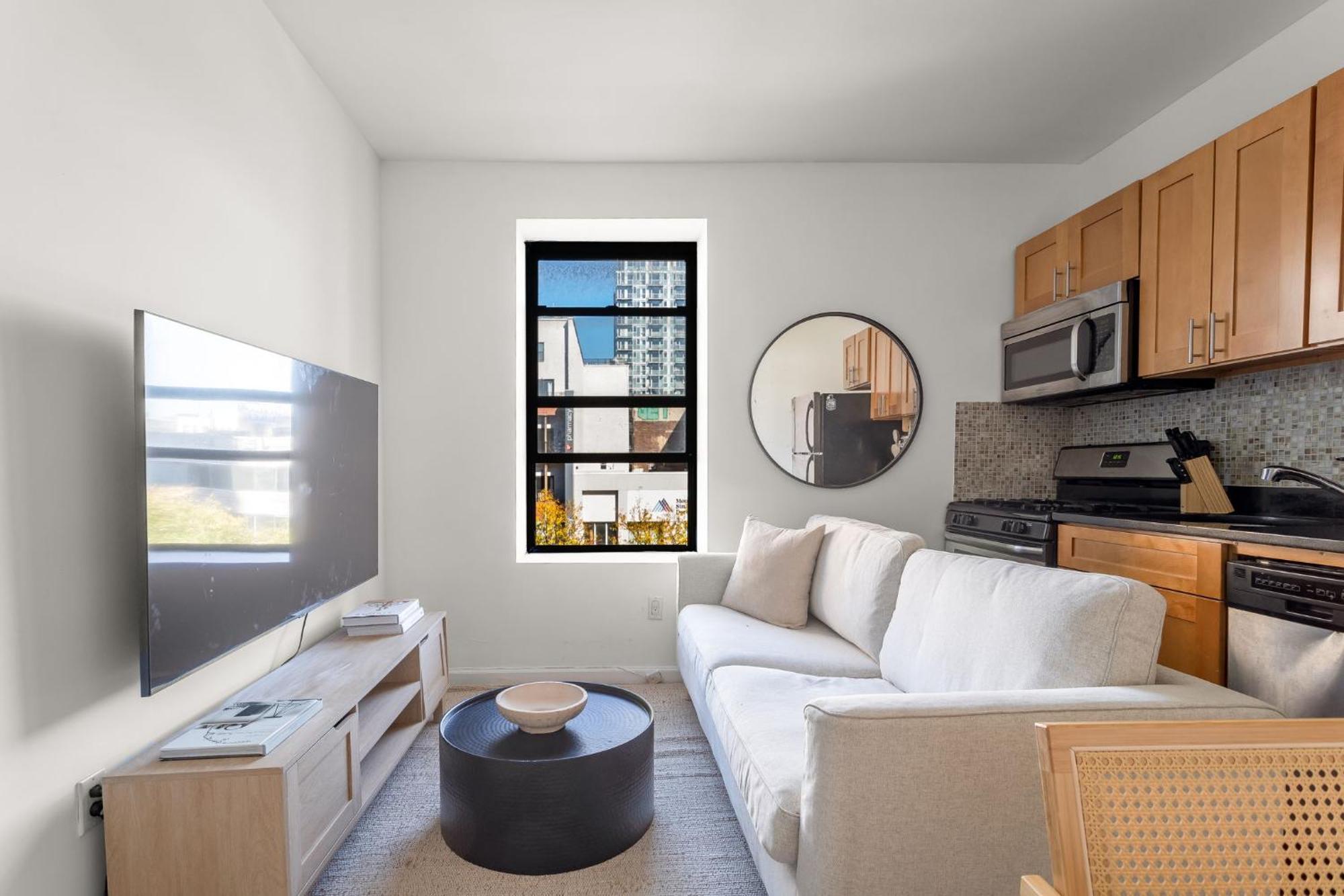Apartment Chic & Trendy 3bd 1bath Escape In The Lower East Side New York